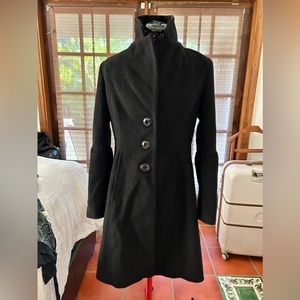 Black coat. Easy. Goes with everything
